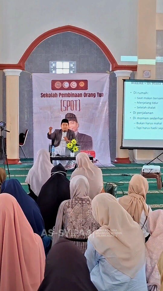 Instagram post from smpitassyifajlc2. This post is in position 0.