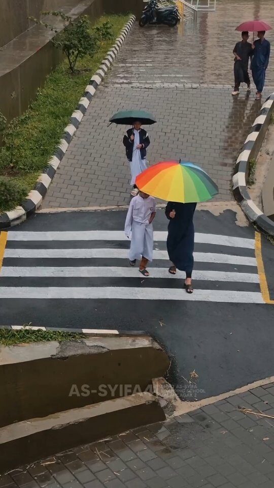 Instagram post from smpitassyifajlc2. This post is in position 1.