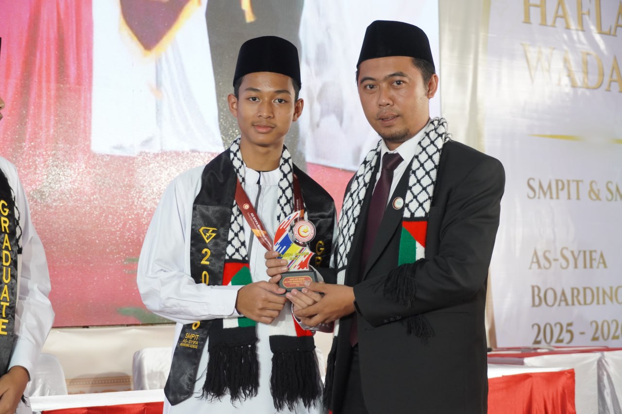 Penghargaan Azri