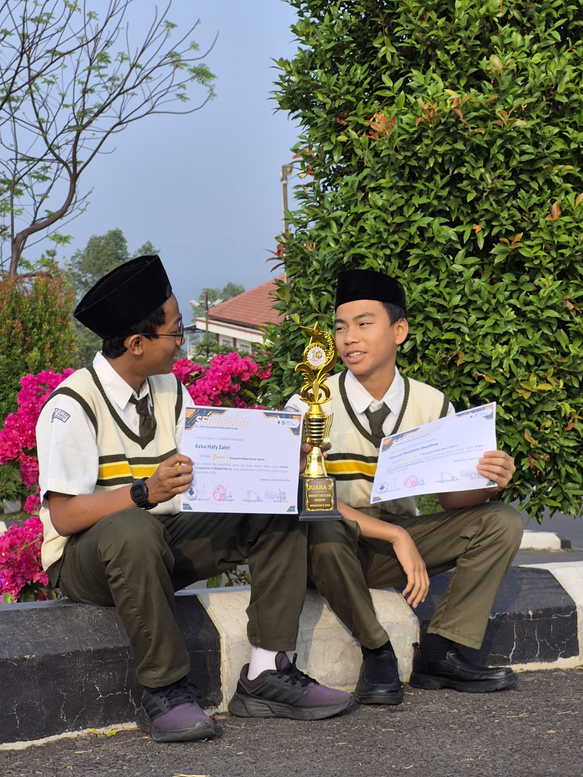 SMPIT As-Syifa Jalancagak 2 Raih Juara 3 dan Penghargaan di Kompetisi ROBOCOM X 4 20260909 072940 scaled