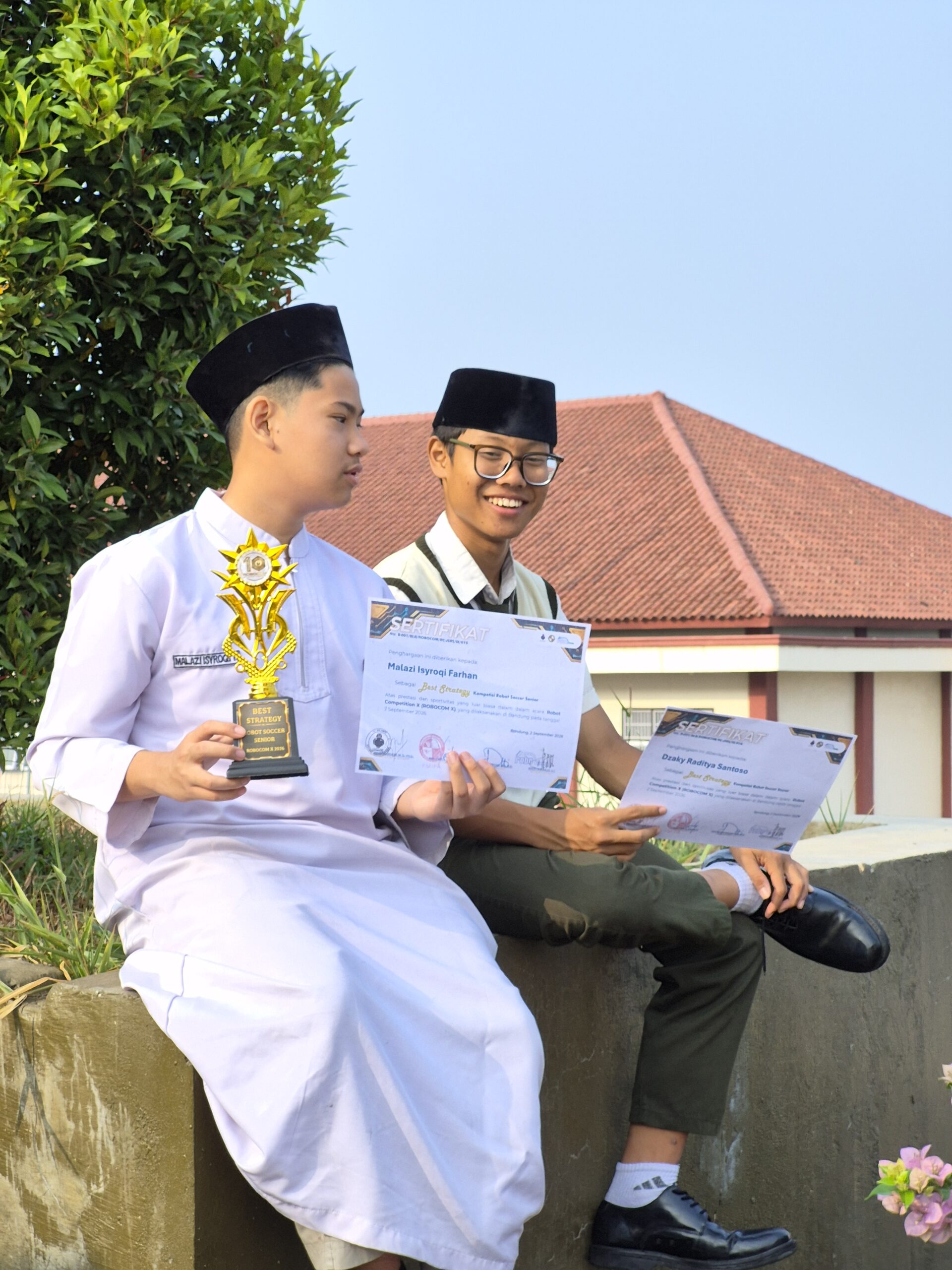 SMPIT As-Syifa Jalancagak 2 Raih Juara 3 dan Penghargaan di Kompetisi ROBOCOM X 5 20260909 074120 scaled