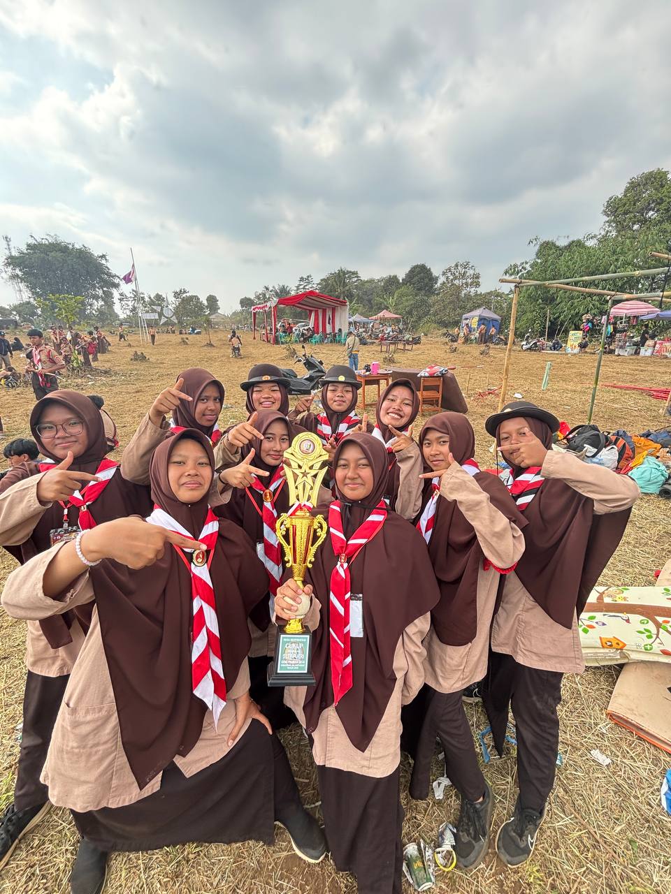 Dewan Penggalang SMPIT As-Syifa Jalancagak 2 Raih Juara Umum 3 di Kemah Kwaran Jalancagak 2 4 1
