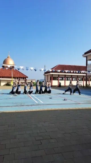 Instagram post from smpitassyifajlc2. This post is in position 3.